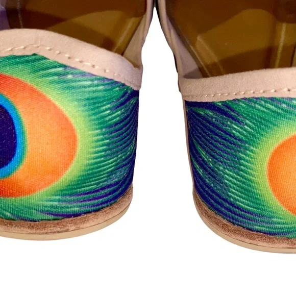 Fuchsia Artisan Made Peacock Print Flats Women’s Size 9 - Picture 4 of 16